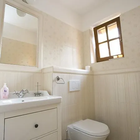 Alpina Certov ゲストハウス 3*